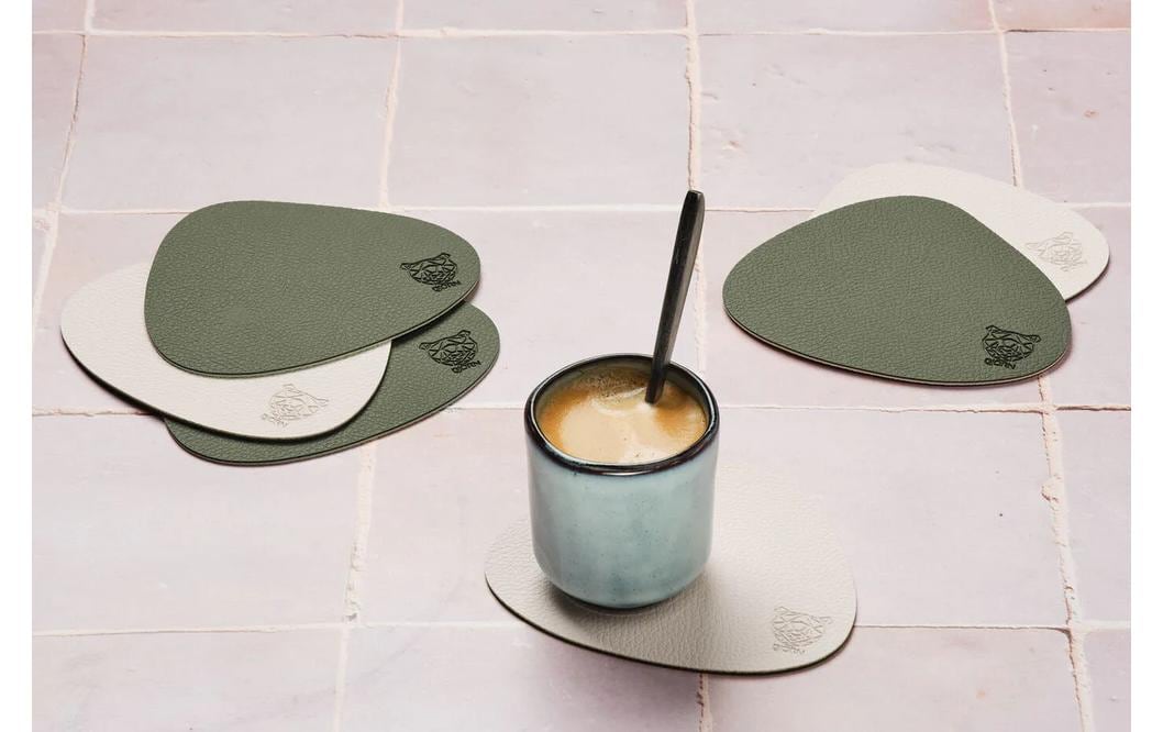 Björn Untersetzer – 6er Set, Ø 10 cm, Leder (recycelt)/Gummi, Creme/Grün