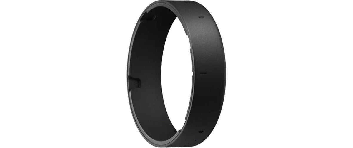 Sigma PT-51 Objektivdeckelhalter – Gummi – für 15 mm f/1.4 DG DN Art – Schwarz