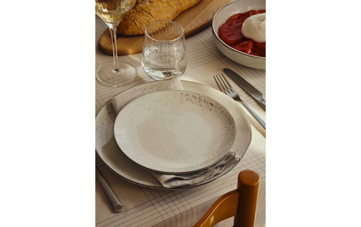 Broste Copenhagen Speiseteller Nordic Sand – Ø 26 cm, H 2,5 cm, Steingut