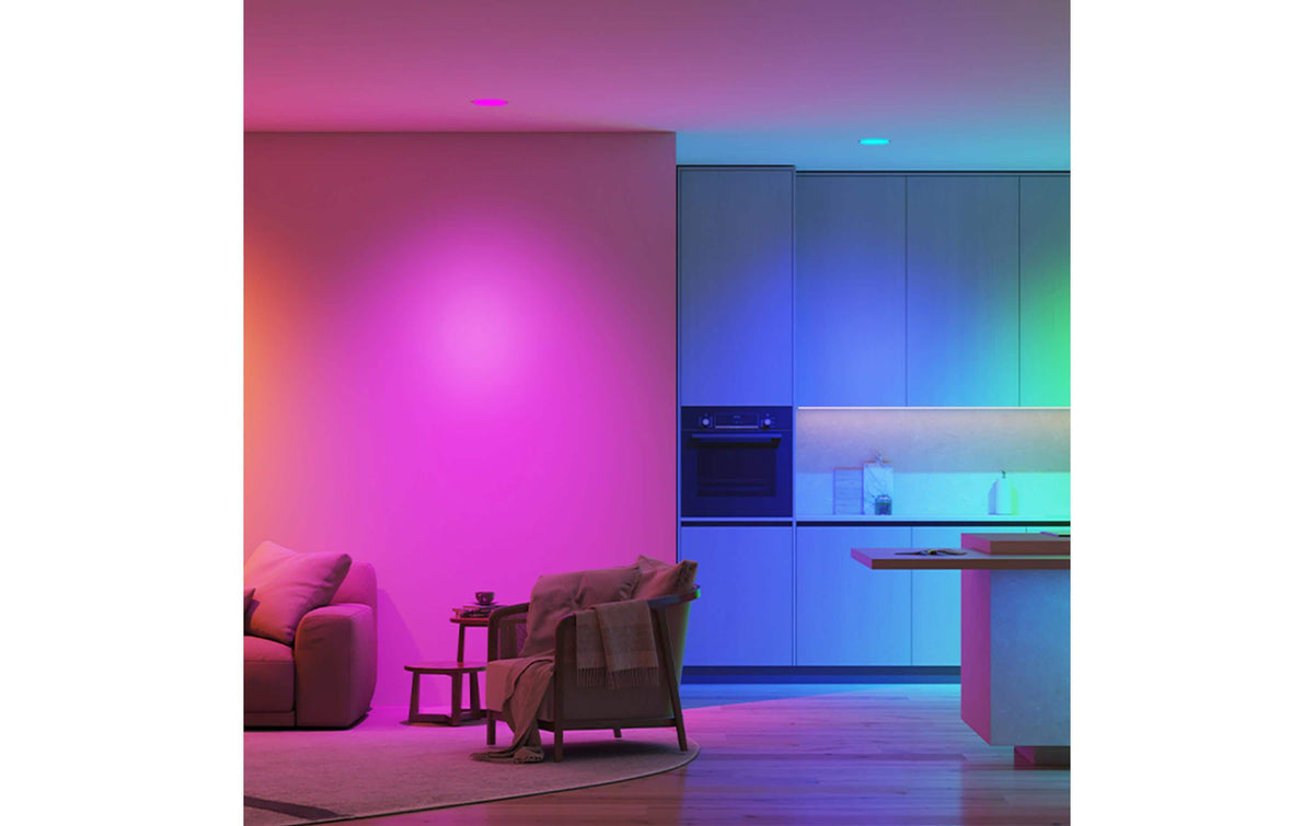 Philips by Signify Philips Smart-Leuchtmittel E27 A60 – RGB+CCT, 806 lm, 9 W, WLAN/Bluetooth – für WiZ – IP20 – 1 Stk. – Weiss