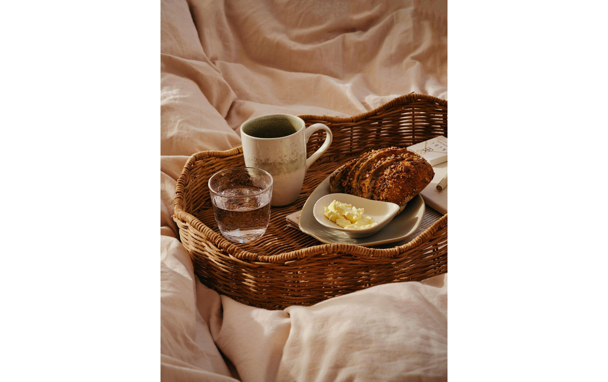 Broste Copenhagen Trinkglas Hammered – 4er Set, 335 ml, Ø 9,2 cm, Kalk-Natron-Glas, spülmaschinenfest