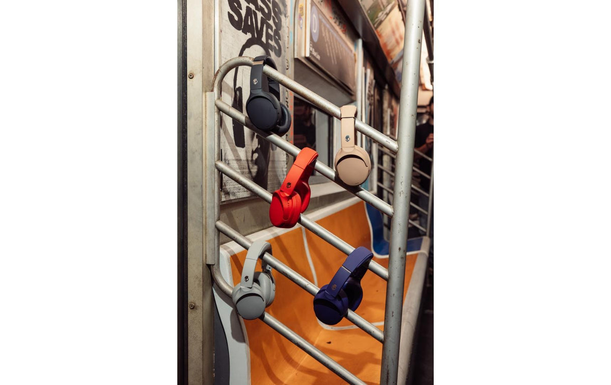 Skullcandy Crusher 720 Over-Ear Kopfhörer – Stereo, Kabel + BT, USB-C, Rot, BT 5.3