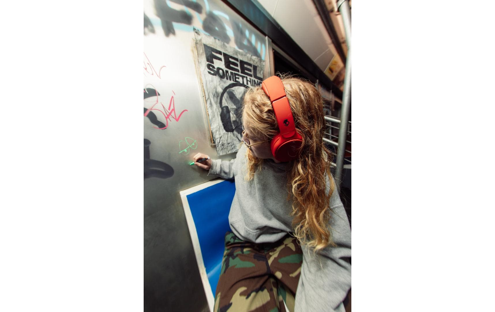 Skullcandy Crusher 720 Over-Ear Kopfhörer – Stereo, Kabel + BT, USB-C, Rot, BT 5.3