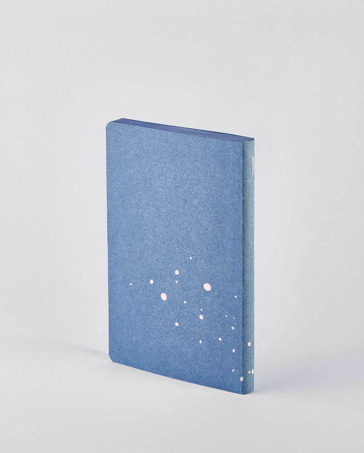 nuuna Notizbuch – 135 × 200 mm – 176 Seiten – 120 g/m² – Softcover, nummerierte Seiten, Fadenheftung, blau