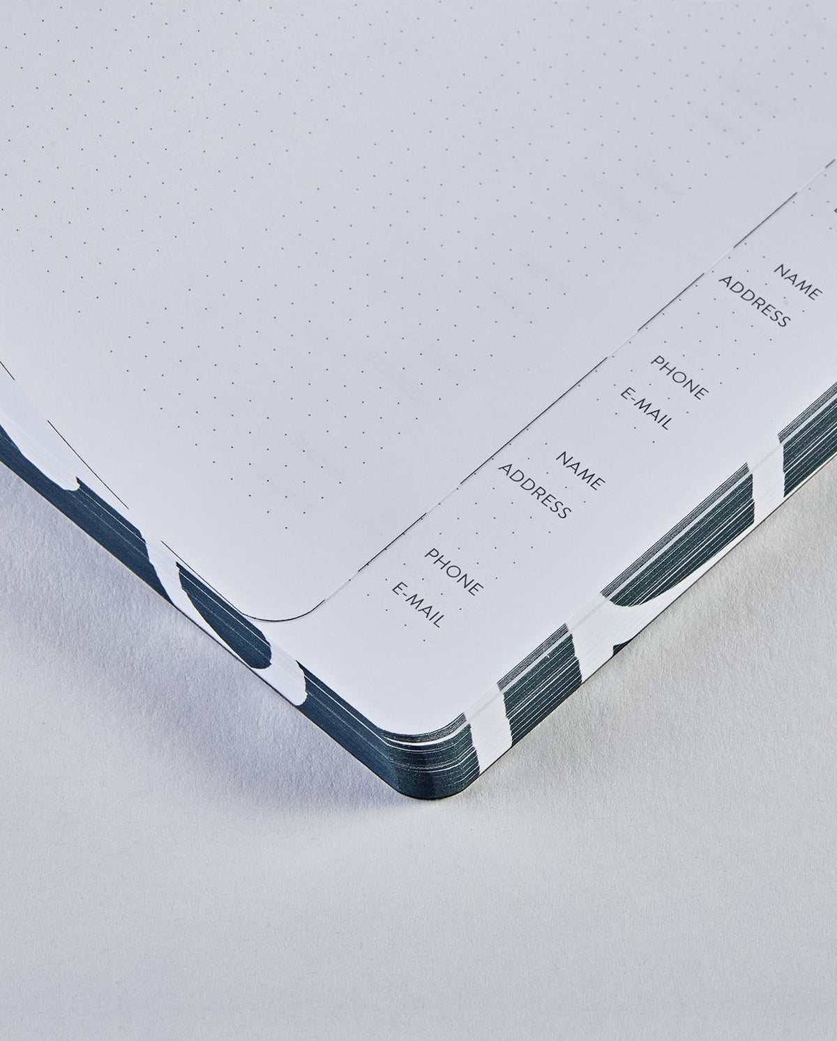 Nuuna Wochenagenda L – Wochenplaner 2025, 1 Woche/2 Seiten, 16,5 × 22 cm, Gebunden, Wild Lines