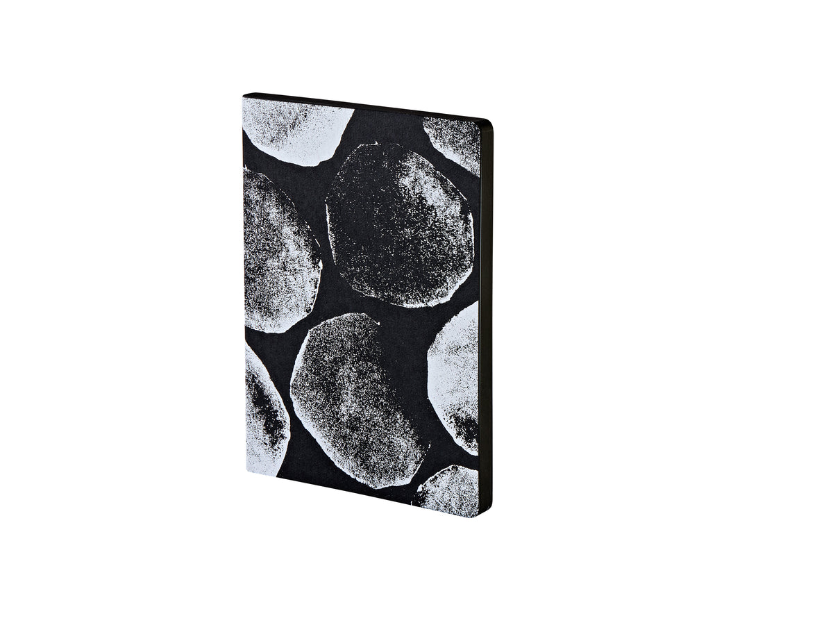 Nuuna Notizbuch – 165 × 220 mm – 176 Seiten – 120 g/m² – gebunden, nummerierte Seiten, recyceltes Leder