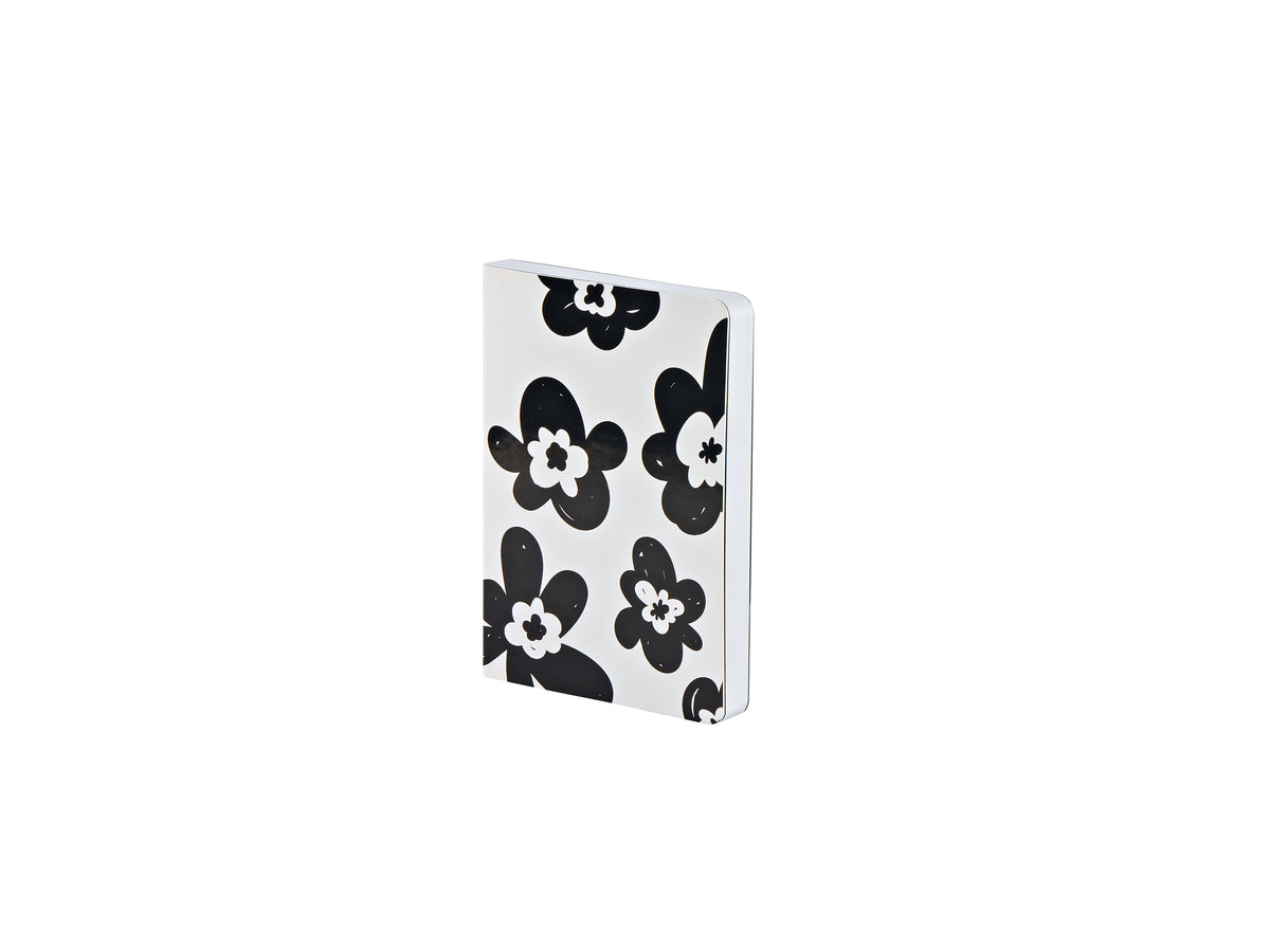 Nuuna Notizbuch – 150 × 108 mm – 176 Seiten – 120 g/m² – Fadenheftung, nummerierte Seiten, recyceltes Leder