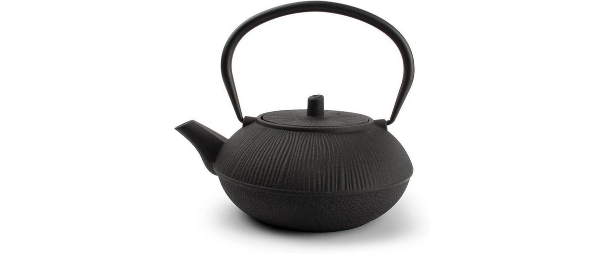 Salt & Pepper Teekanne – 800 ml, Ø 18,5 cm, Gusseisen/Edelstahl, Schwarz, Edelstahlfilter