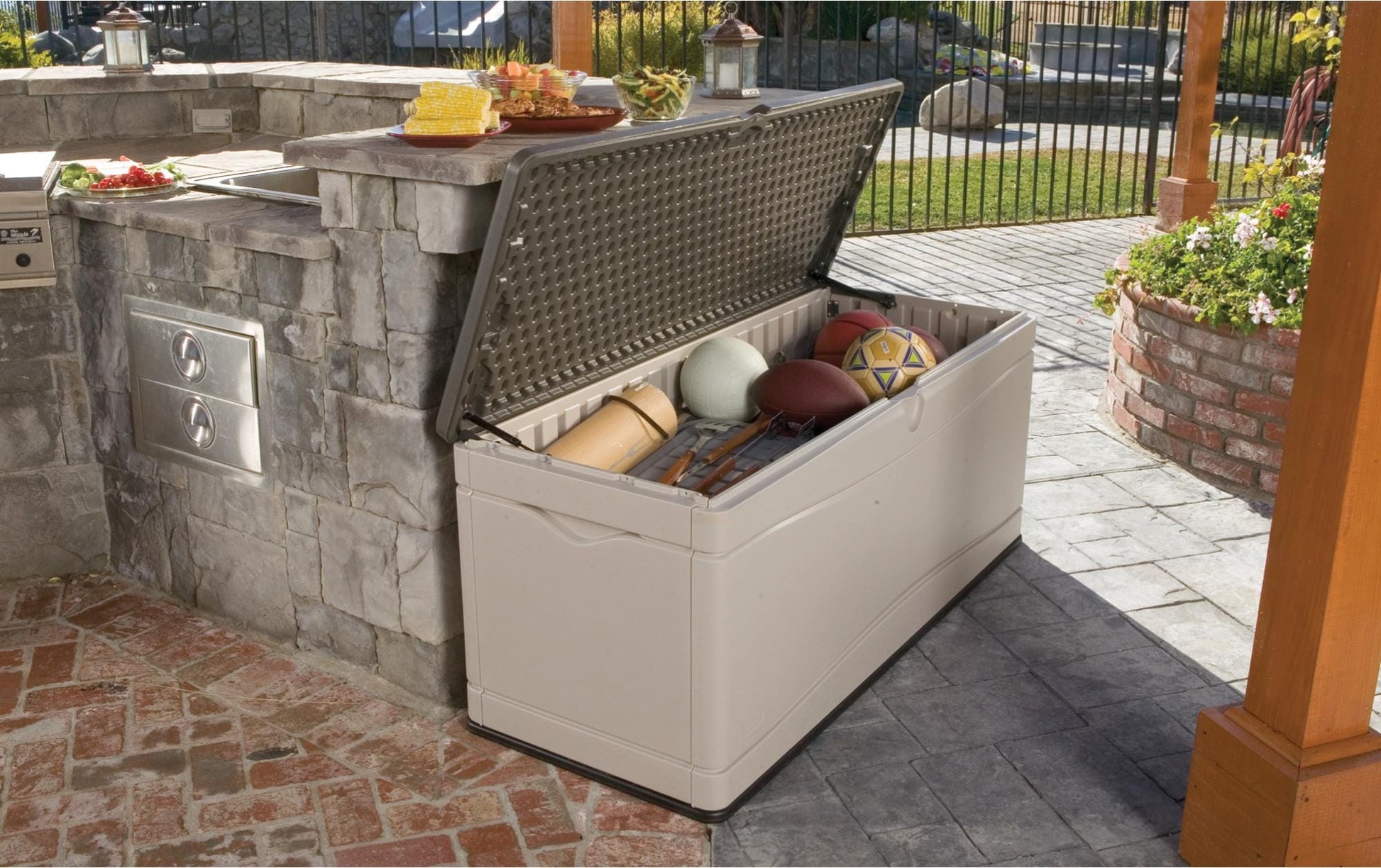 Lifetime Brands LIFETIME Aufbewahrungsbox 495 L – Kunststoff – Beige – UV-Schutz, Wasserfest – 1500 × 680 × 610 mm