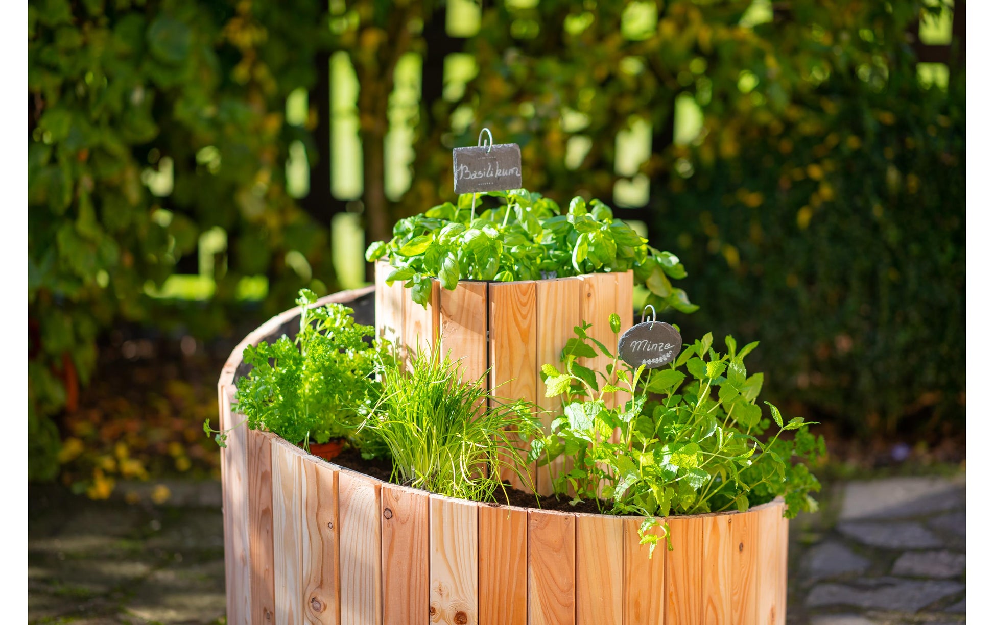 Westmann Kräuterspirale Luise – 55 × 77 × 55 cm – Lärche, für Balkon, Garten & Terrasse