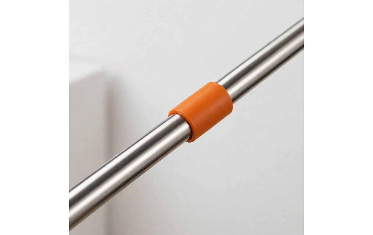 Relaxdays Kehrgarnitur – 25 cm, Edelstahl/Kunststoff, Orange/Schwarz/Silber, Teleskopstiel 124 cm