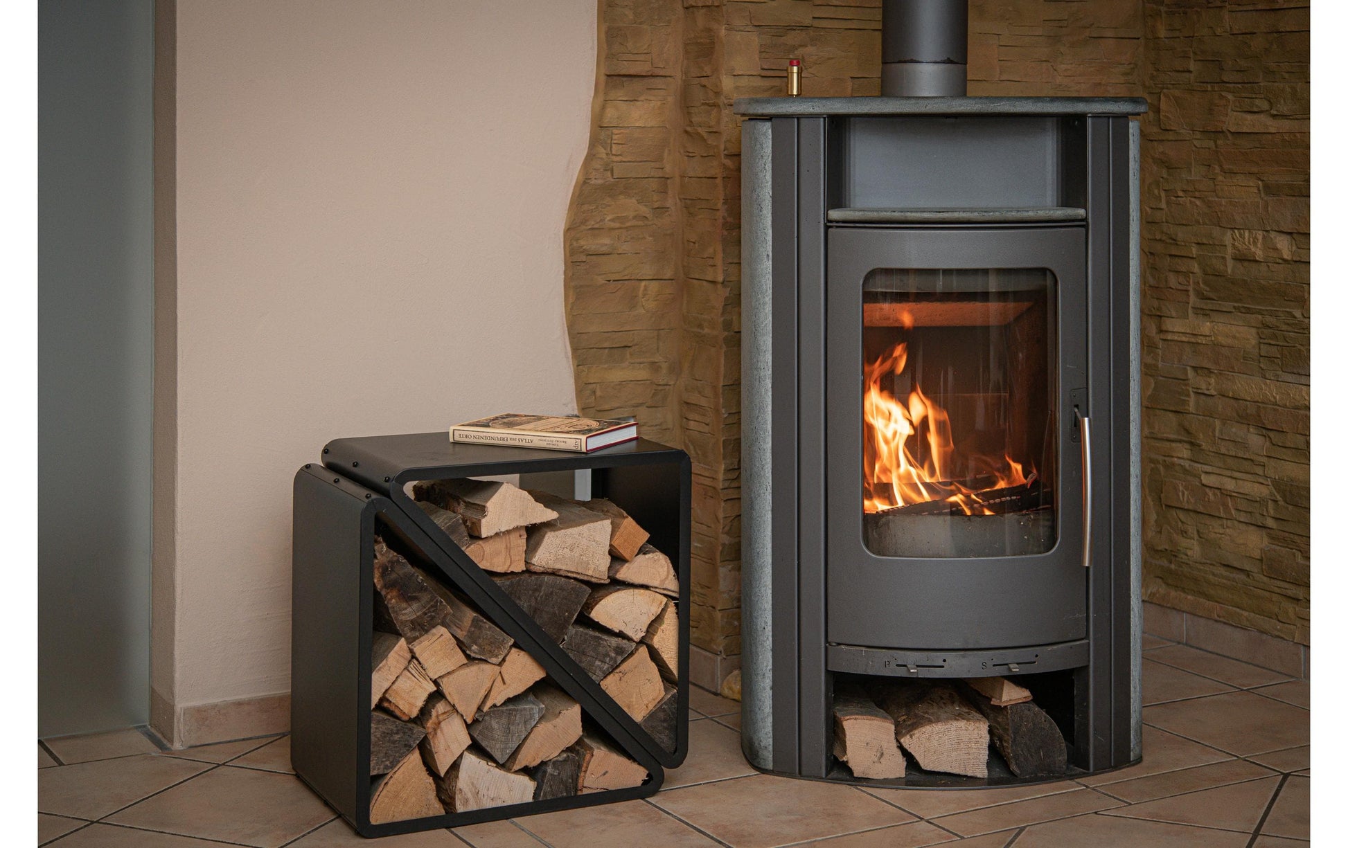 Westmann Kaminholzregal – Stahl – 570 × 560 × 360 mm