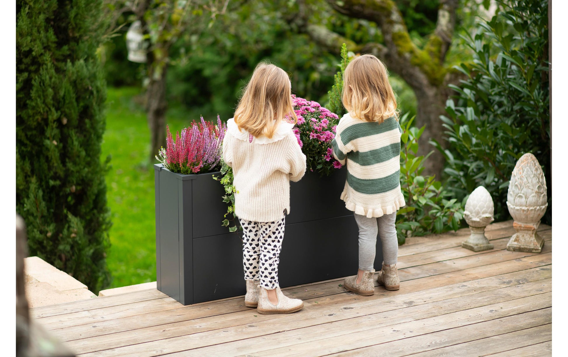 Westmann Talus L Pflanzkübel – 100 × 52 × 25 cm – Stahl, Anthrazit