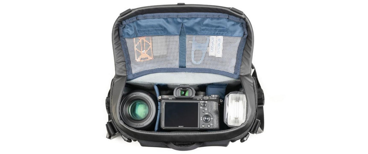 Think Tank SpeedTop Crossbody 15 – für Systemkameras, DSLRs, Objektive – Grau