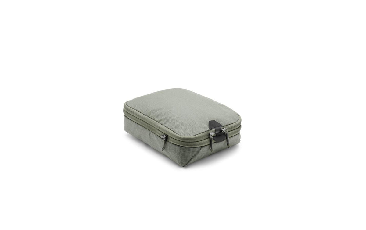 Peak Design Umhängetasche SMedium – 15 l, 30 × 25 × 8 cm – grüngrau