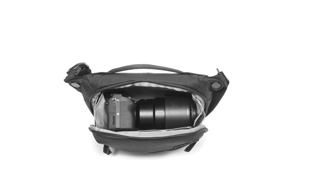 Peak Design Everyday Sling 3L Tragetasche – Aluminium/Nylon – Schwarz