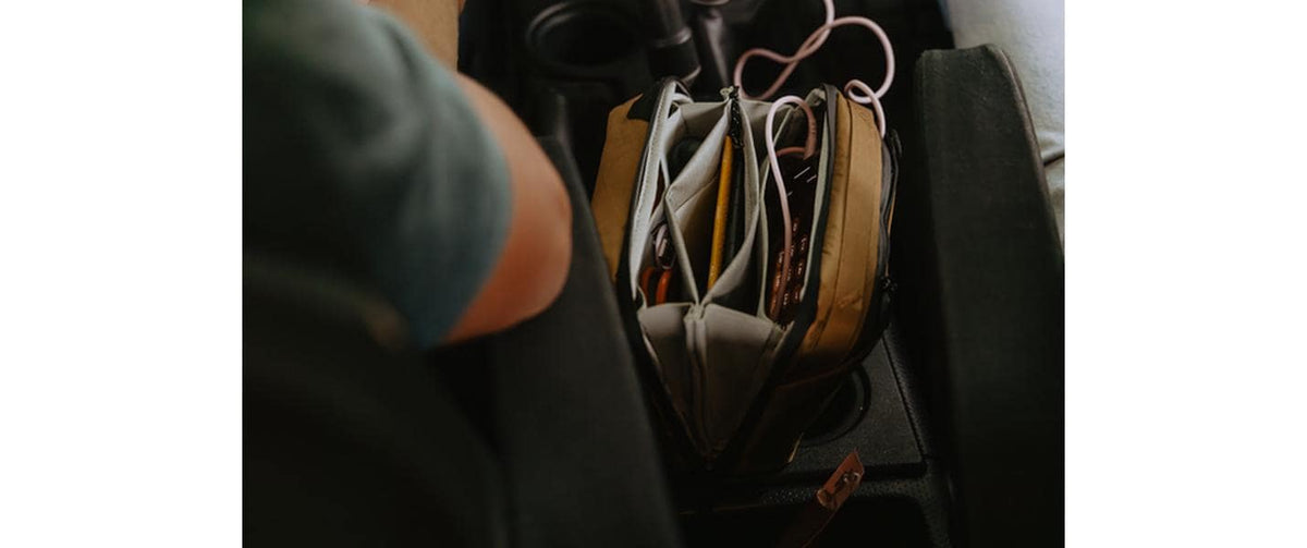 Peak Design Zubehörtasche Tech Pouch – Reissverschluss, Organizer – für alle Kameras – 2 l – Coyote