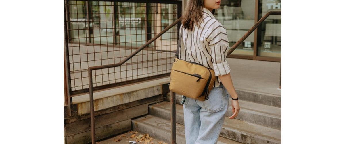 Peak Design Everyday Sling v2 Kameratasche – 6 l, Tablet bis 11" – für DSLR, Drohne, Systemkamera – Braun