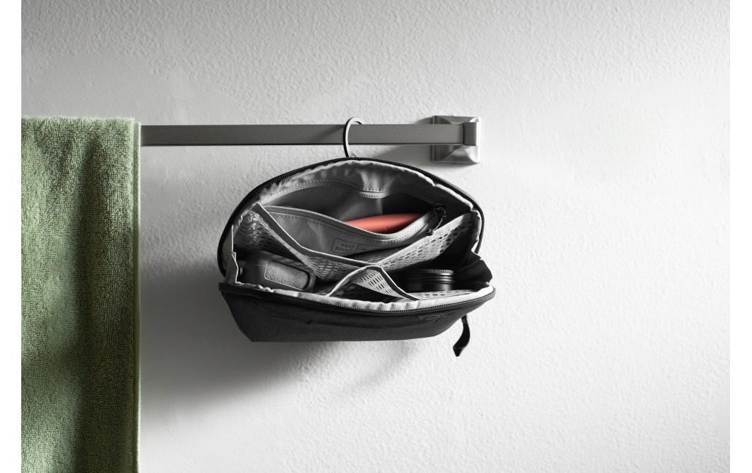 Peak Design Kulturbeutel – aufhängbar – wasserfest – 1 l – schwarz – recyceltes Nylon – 1 Stk.