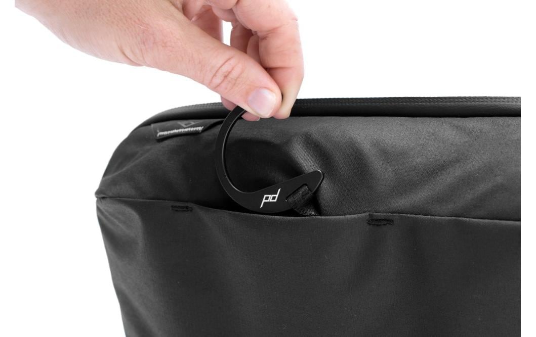Peak Design Kulturbeutel Wash Pouch – wasserfest, PFAS-frei, mit Aufhänger – 2,5 l – schwarz