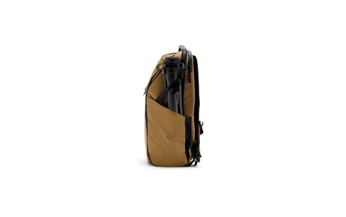 Peak Design Notebook-Rucksack Everyday – 30 l, wasserfest, Nylon/Polyester – Braun, 330 × 485 × 270 mm
