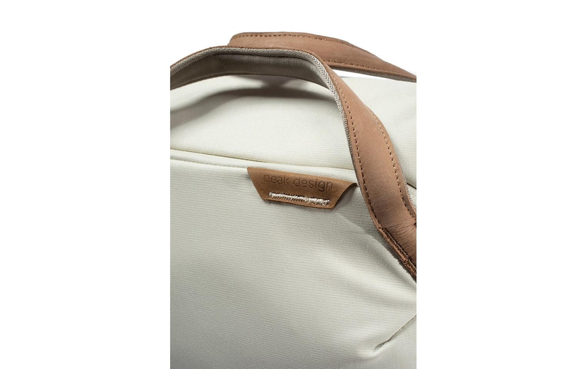 Peak Design Everyday Totepack v2 Kamerarucksack – 20 l, Nylon – für DSLR, spiegellose Kameras, Drohne u. a. – Bone