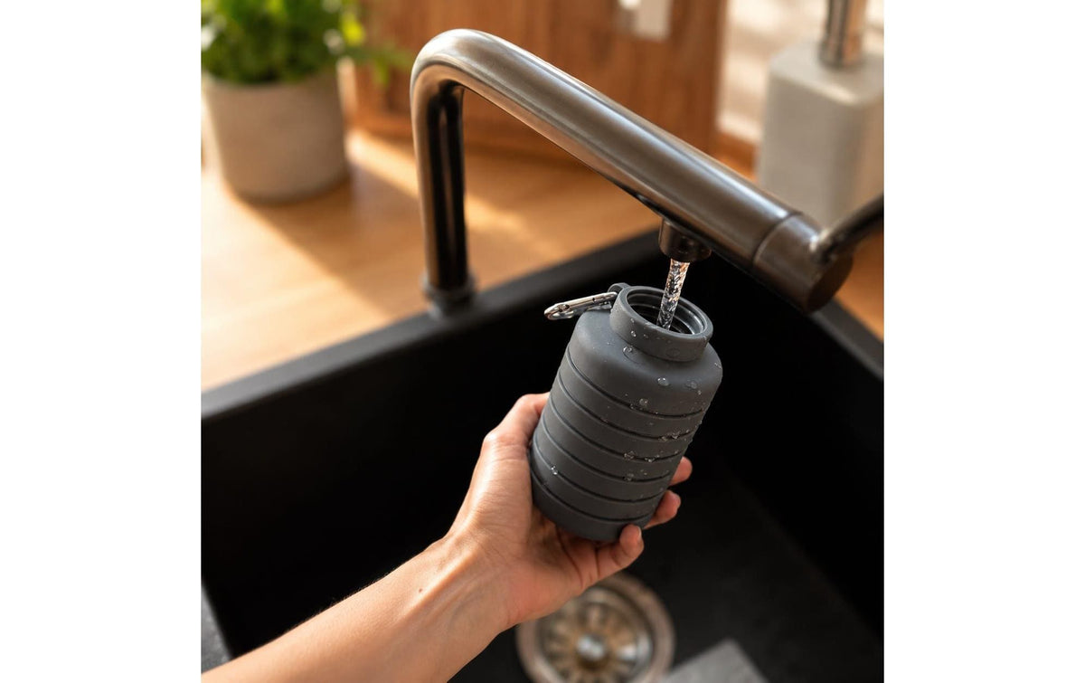 Pandoo Trinkflasche 700 ml – faltbar, Silikon, Schraubdeckel