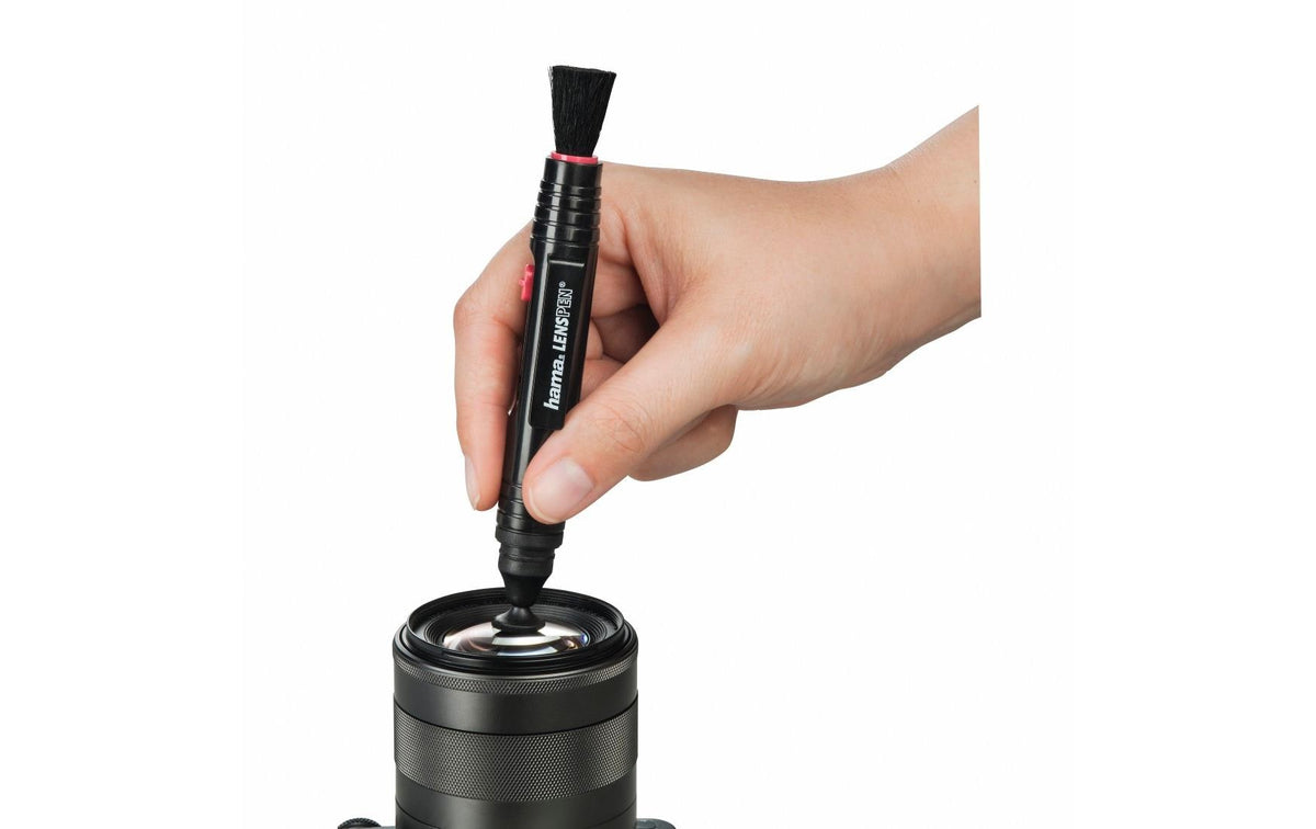 Hama Lenspen Reinigungspinsel – Durchmesser 13 mm, Kunststoff/Spezialsamt – Schwarz