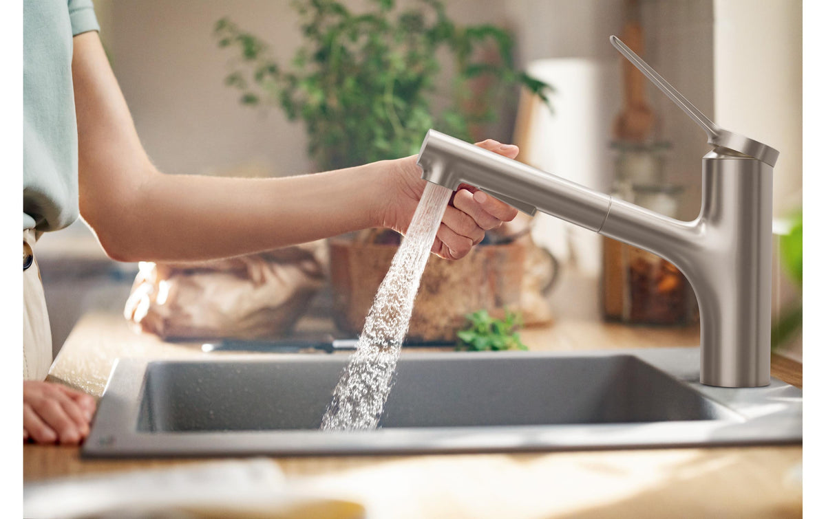 Hansgrohe Zesis M33 – Einhebel-Küchenmischer, 5,1 × 23,1 × 25,9 cm, Edelstahl/Messing, mit Ausziehbrause