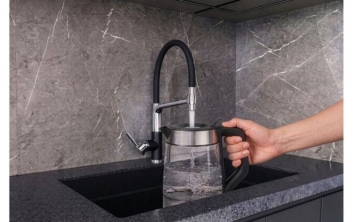 Trisa Electronics Trisa Wasserkocher W71 Plus – 1,7 l, Glas, Temperaturwahl, 2200 W, Silber, 360° Sockel