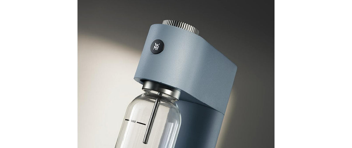 WMF Wassersprudler Element One – 1 l Zylinder, 1 Flasche im Lieferumfang – Blau