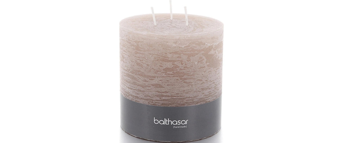 Balthasar Duftkerze – Ø 12 × 12 cm – Paraffin, taupe – 80 h