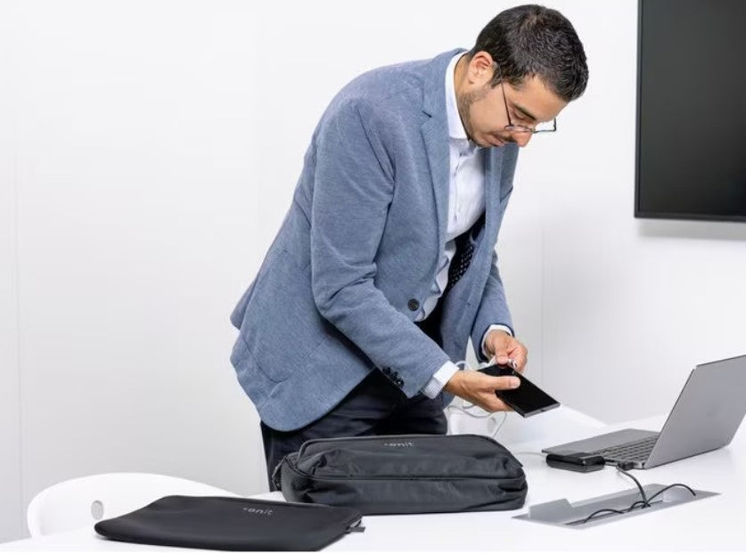 ONIT Notebook-Schutzhülle – für Notebooks bis 15,6" – Schwarz
