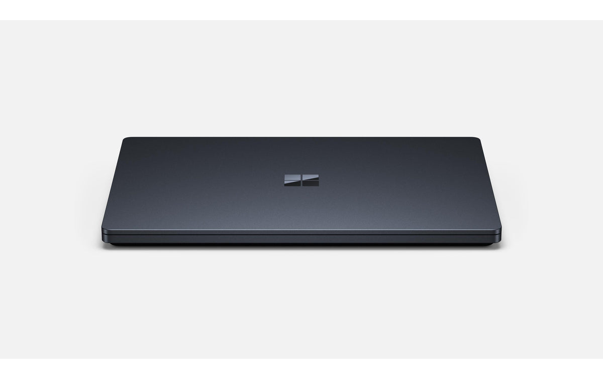 Microsoft Surface Laptop Ultra S2 – 15", 32 GB, 1 TB SSD, RTX Spark S2, Win 11 Pro