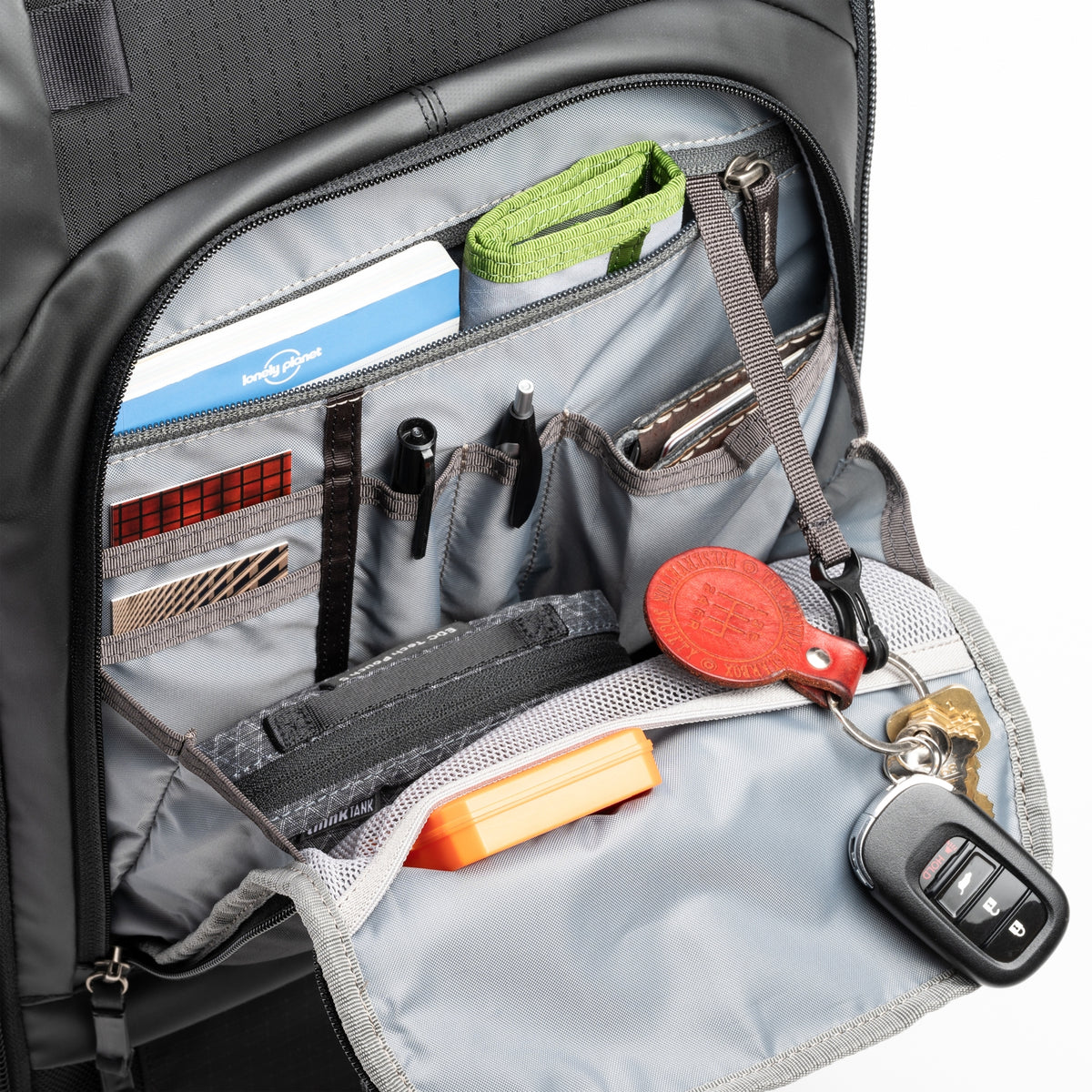 Think Tank Walker Pro Trolley – Laptopfach, Regenabdeckung – für Notebooks bis 40,6 cm (16") – Schwarz