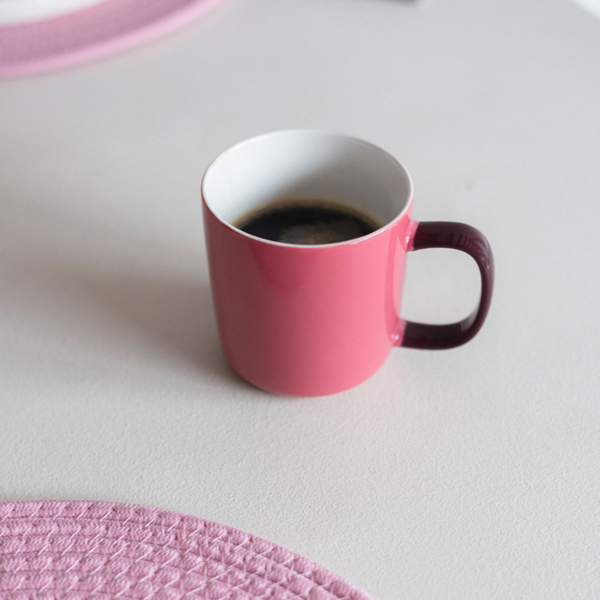 ONA Mae Kaffeebecher – 370 ml, Ø 9,0 cm, H 9,0 cm, Porzellan, Rosa, spülmaschinenfest, mikrowellengeeignet