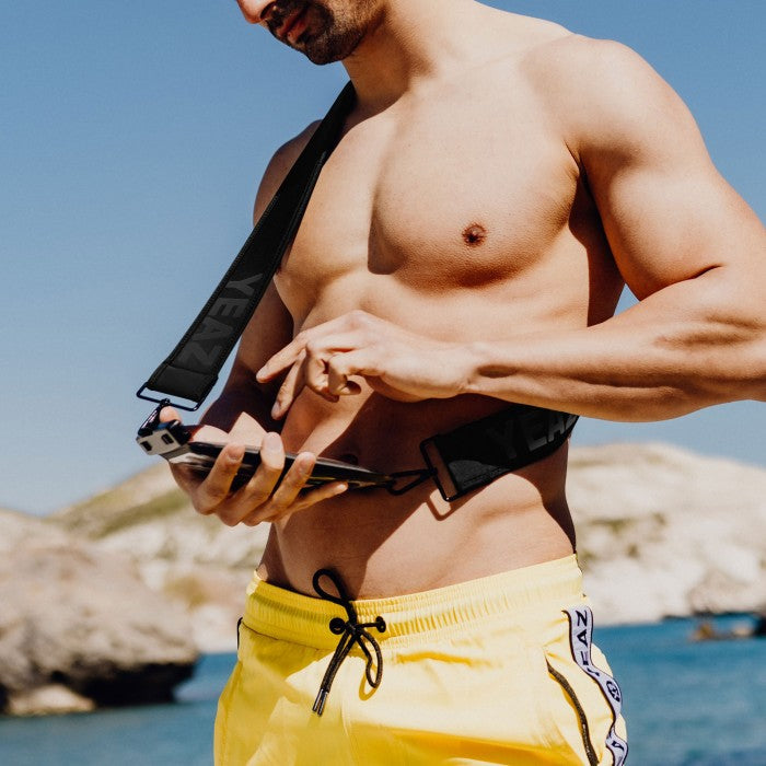 YEAZ Wasserdichte Smartphone-Tasche OCEAN SHOT – für Smartphones – schwarz – wasserdicht