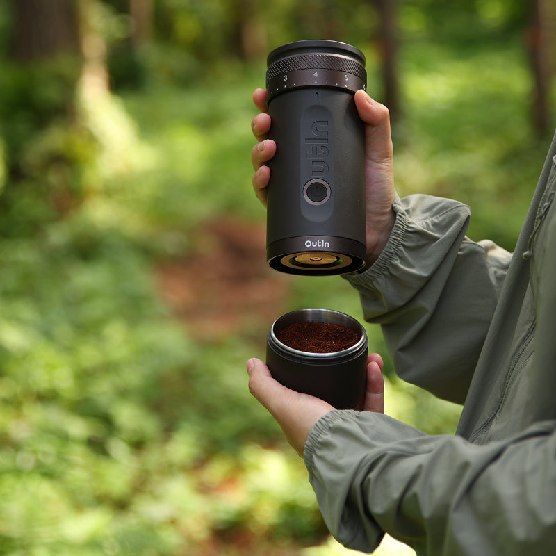 Outin Kaffeemühle Fino OTCG-01-TB – 25 g, Kegelmahlwerk, 28 Stufen – Tundrabraun
