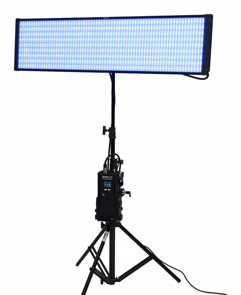 Nanlite PavoSlim 240CL Streaming-Licht – 260 W, RGBWW, 2700–7500 K – CRI 96/TLCI 97 – Schwarz