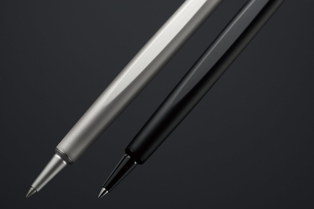 Tombow Zoom L2 Kugelschreiber – Schwarz, Spitze 0,5 mm, Neorabasan (Soft-Touch), Blau