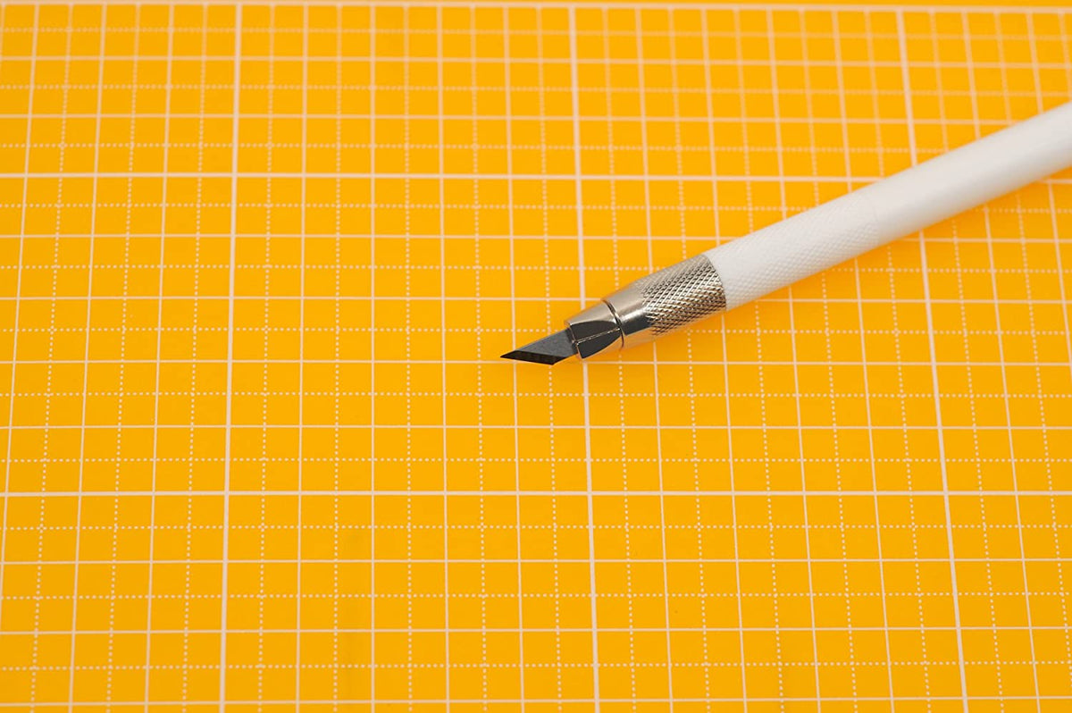 NT Cutter D-401P – Abbrechmesser, 9 mm, Spitzwinkelklinge, Weiss – für BDA-200P, BDC-200P, BD-50P u. a.
