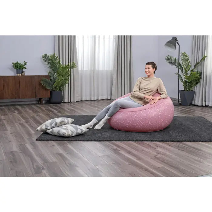 Bestway Sessel Inflate – 112 × 112 × 66 cm – PVC & Velour – rosa – mit Flickzeug