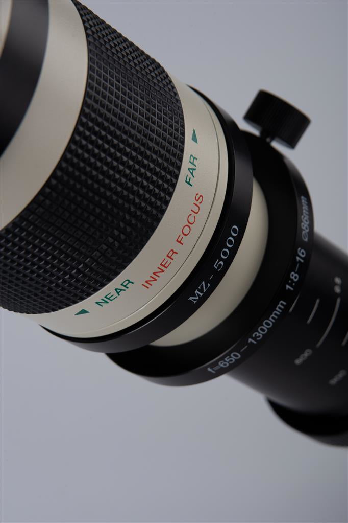 Dörr 650–1300mm Teleobjektiv – f/8–16 – für T2-Bajonett, 95mm Filter, 1,85 kg, Weiss