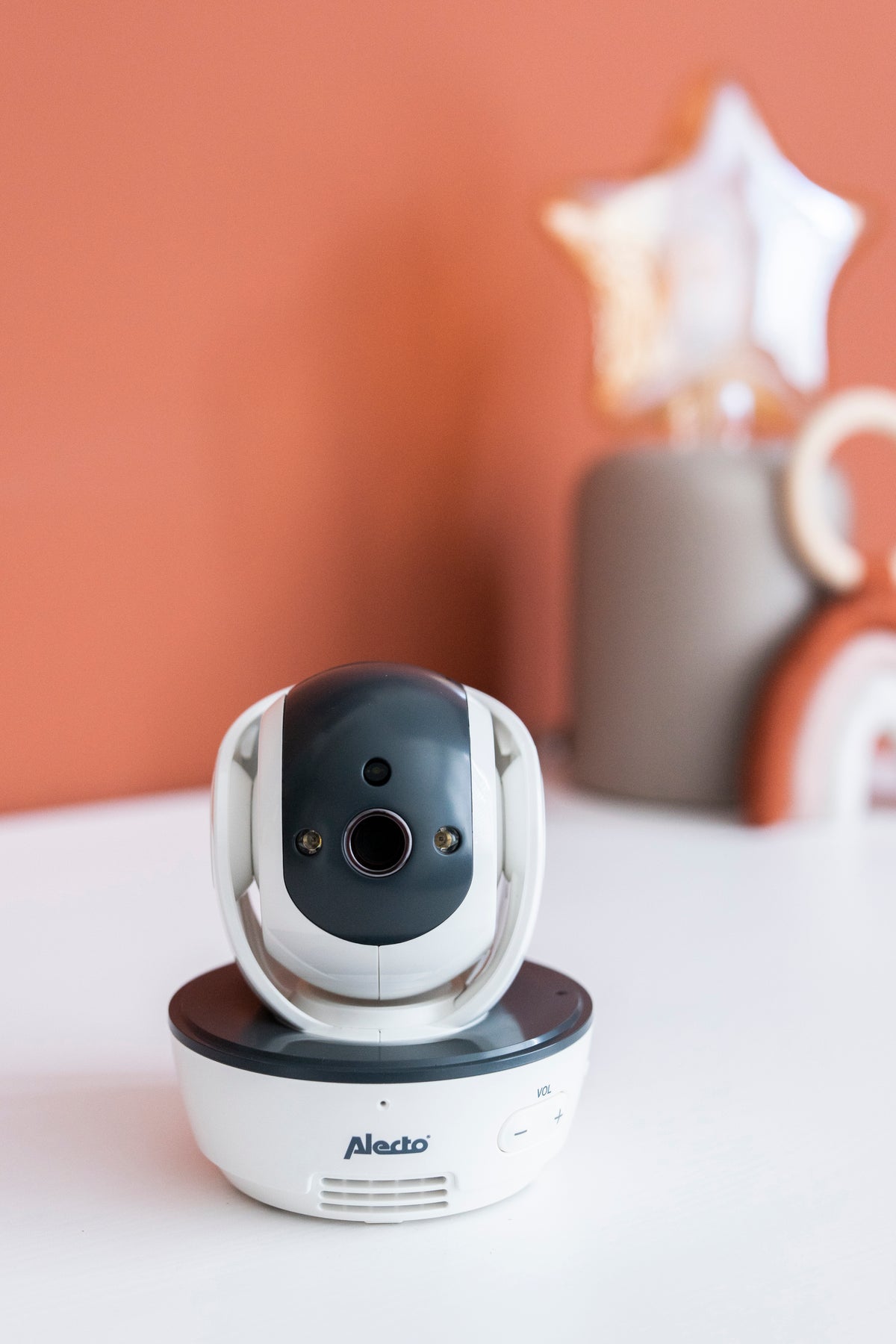 Alecto DVM-200 Video-Babyphone – Nachtsicht, 300 m Reichweite, 2-Wege-Audio, Akku 10 h