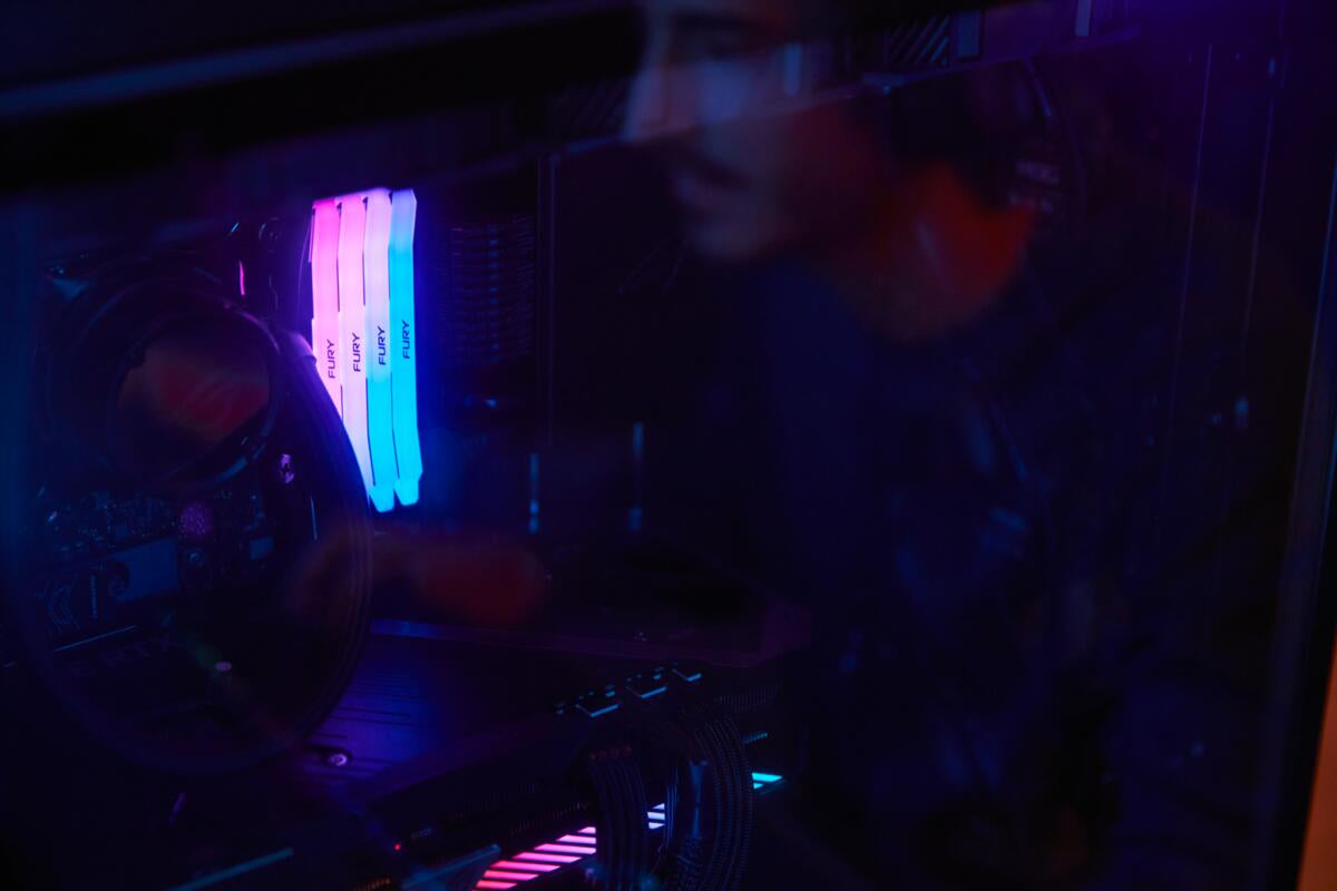 Kingston Technology Kingston FURY Renegade RGB – 32 GB (2×16 GB) – DDR5‑8000 MT/s CL38, 1.45 V, 288‑Pin DIMM