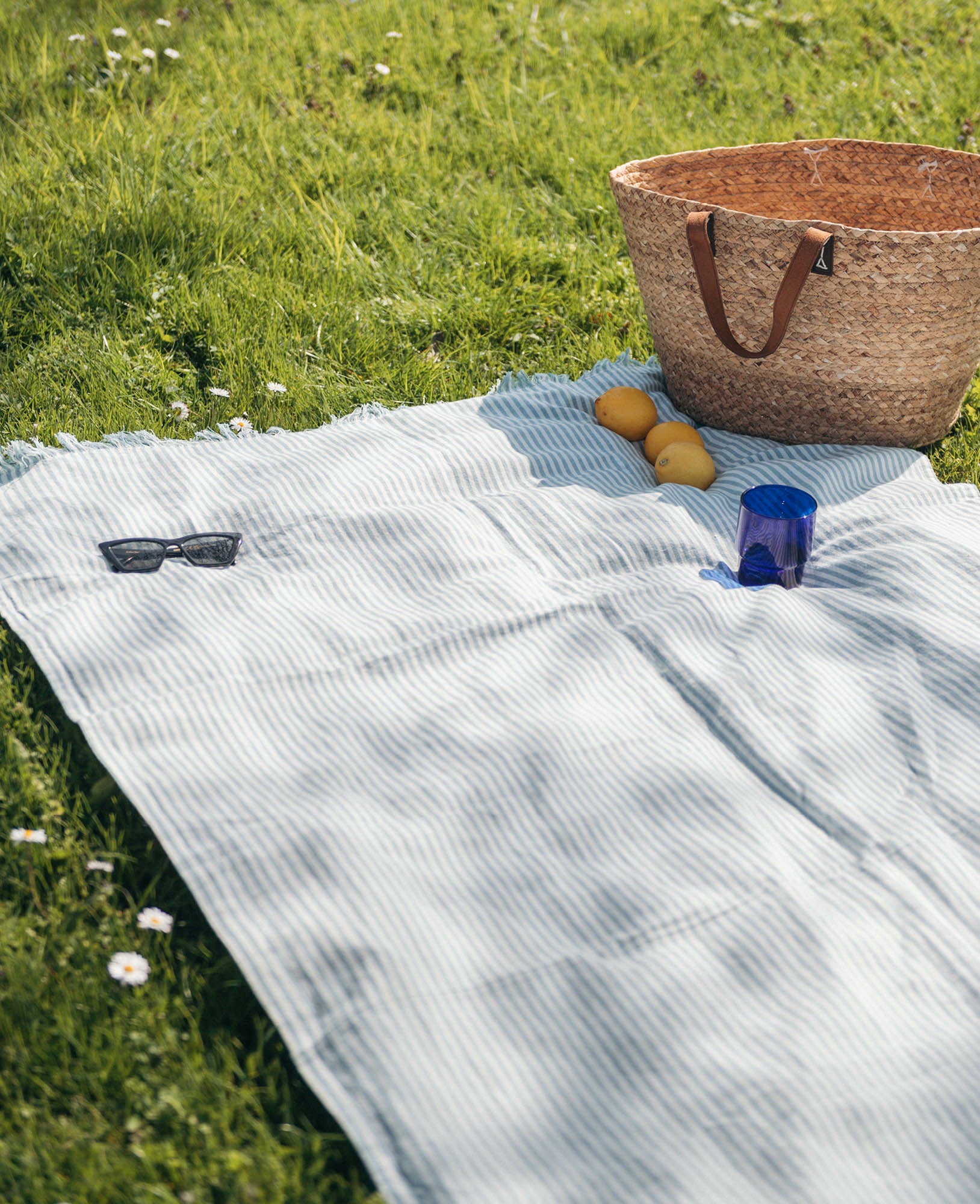 Esmée Hamam- und Strandtuch Sol – 100 × 190 cm, Blau/Weiss, 50% Baumwolle/50% Leinen, GOTS, OEKO-TEX