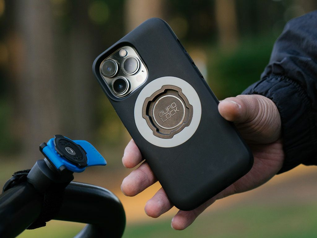 Quad Lock Backcover – für Apple iPhone 15 Pro Max – MagSafe, Mikrofaser+TPU+PC, Schwarz