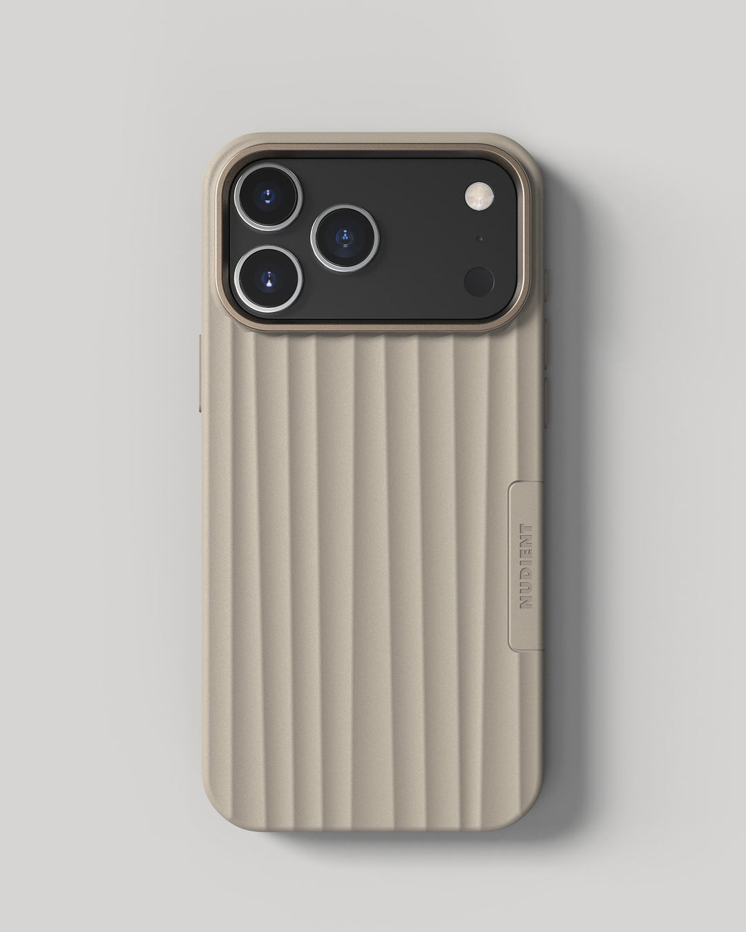 Nudient – Backcover Bold – für Apple iPhone 17 Pro Max – beige – MagSafe kompatibel
