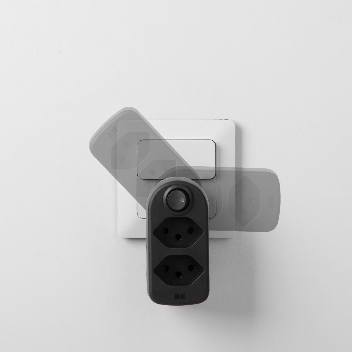 Max Hauri AG Max Hauri ADAPT Abzweigstecker – 2×T13, abgewinkelt, Schalter, T12-Stecker, 10 A/2300 W