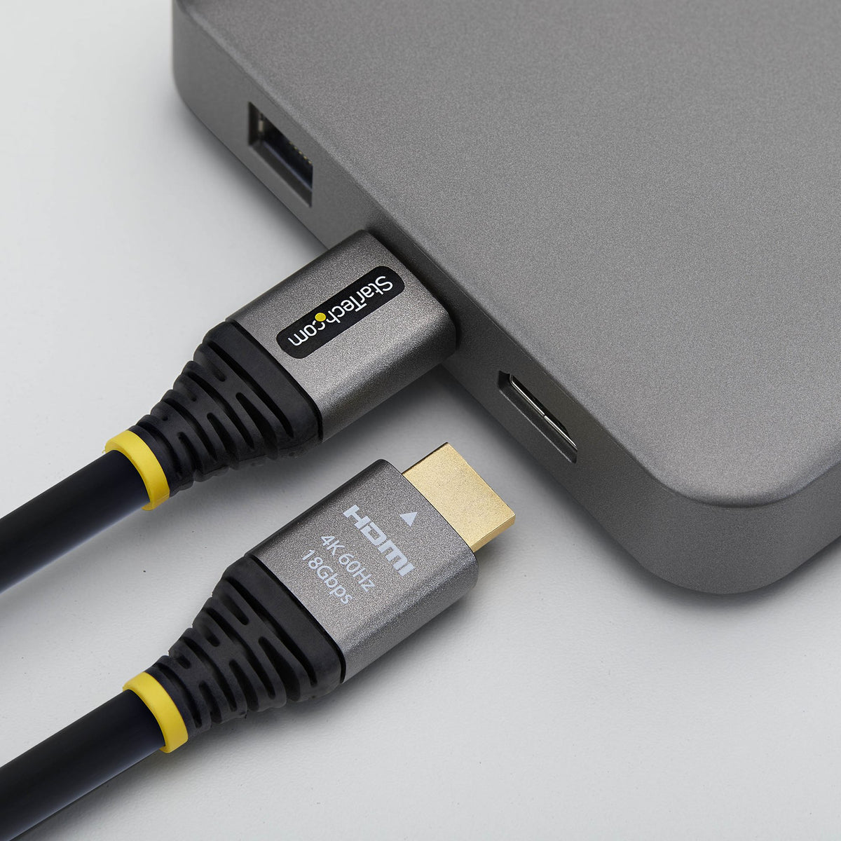 StarTech.com HDMI Kabel (A–A, M–M) HDMI 2.0 4K 60 Hz – 7,6 m – HDR, ARC – Schwarz/Silber